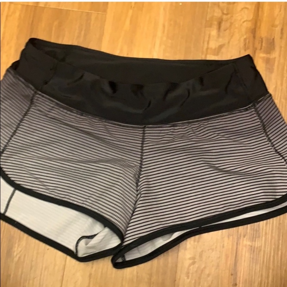 Lululemon shorts - Picture 5 of 5